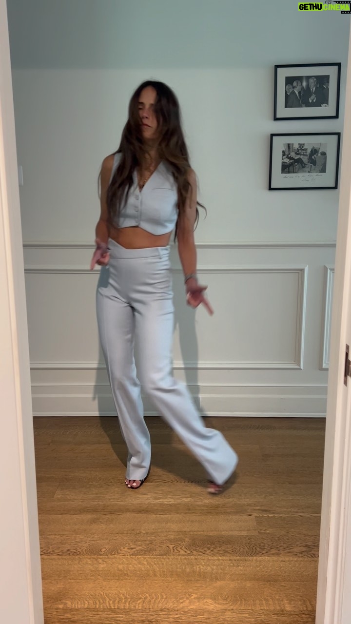 Jordana Brewster - 138K Likes - Underwhelming fashion show