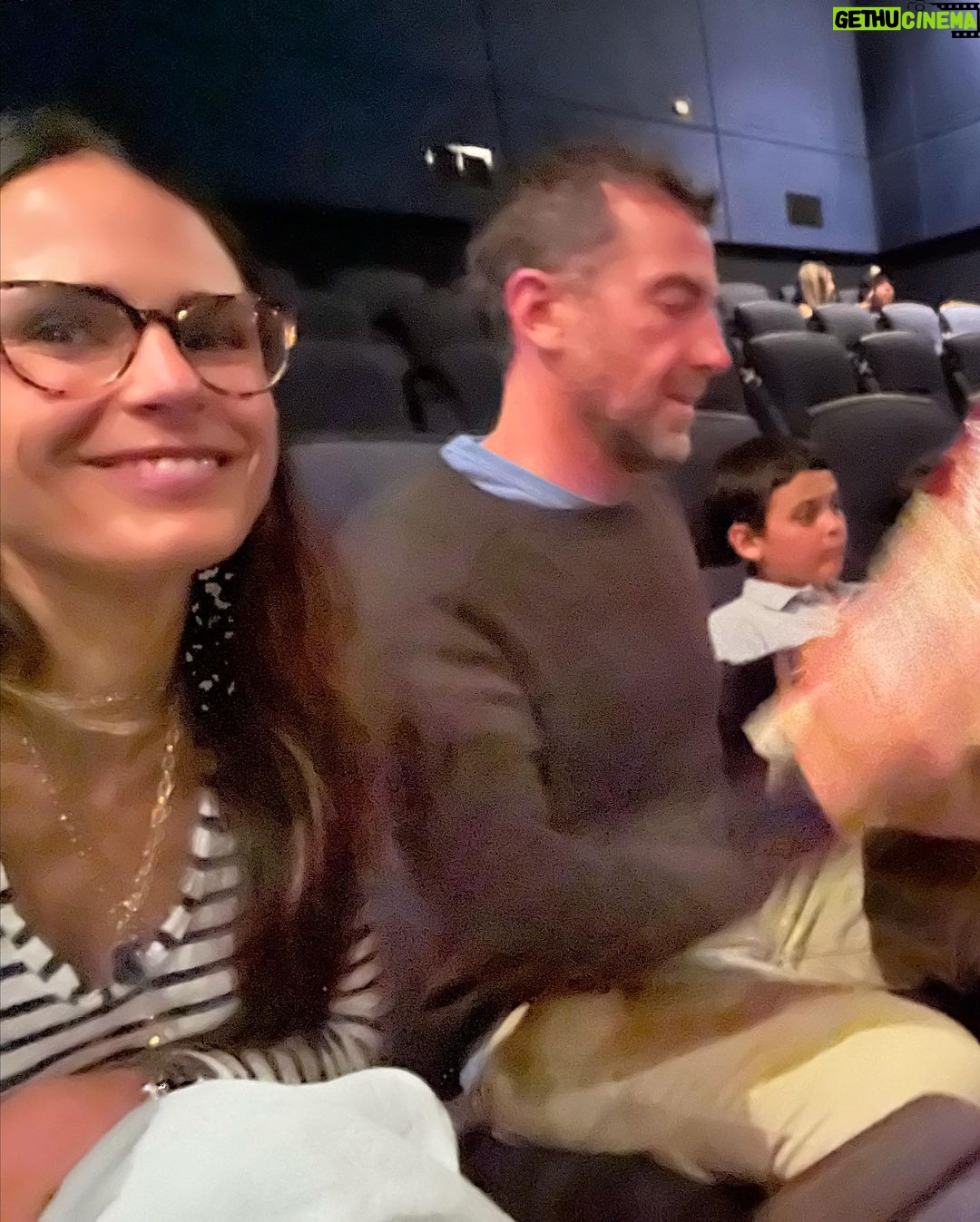 Jordana Brewster - 90.2K Likes - 1-blocked by endi
2- chapter a day
3- zeladita
4- movie time