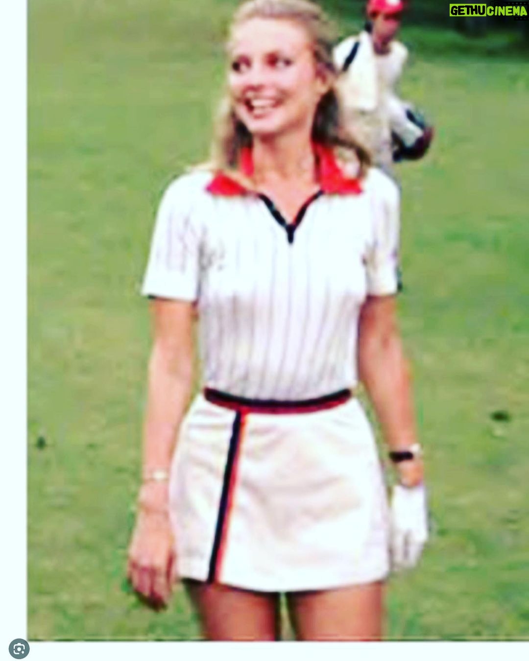 Jordana Brewster Instagram - Seeking pickleball fashion tips from brutally honest @maxiboyer
