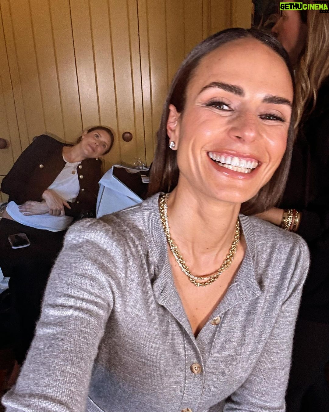 Jordana Brewster Instagram - #bts getting ready