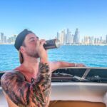Jordi Wild Instagram - Esta semana no hay podcast. Motivo: tocarme los h**evos fuertemente. La semana que viene volvemos con todo 🌅 Dubai UAE