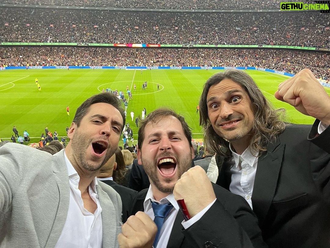 Jordi Wild - 285.7K Likes - Antes y después de estar en el palco presidencial del Camp Nou viendo como el Barça remonta al Madrid y ganamos 2-1. ¡Esta liga es nuestra!
Gran partido de mi jugador holandés favorito, Ter Stegen ❤️