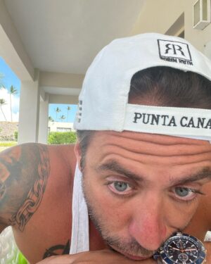 Jordi Wild Instagram - Mis moods en verano 😄🥱😐😏