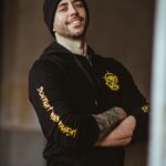 Jordi Wild Instagram - Este 17 de Febrero llega a vuestras vidas el Evento más brutal que se haya hecho en internet: Dogfight Wild Tournament - DWT A las 7 de la tarde (hora española) empieza en El Rincón de Giorgio la locura que no os va a dejar indiferentes… Un espectáculo y una guerra abierta como no se habrá visto. La impresionante ilustración del cartel oficial está hecho por @rodrigo.lorenzo.art , un genio que trabaja para la UFC, la NFL y muchos sitios del altísimo nivel. Seguidlo 👊🏼