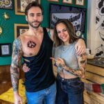 Jordi Wild Instagram - Este logo lo ideé en un momento un poco perdido y extraño de mi vida, y es el núcleo de muchos de mis proyectos, éxitos y superación, por lo que para mí es un orgullo poder llevarlo en mi piel para siempre. Tatuaje que me ha hecho mi querida @lapeytattoo que os recomiendo muchísimo que le echéis un vistazo a su perfil❤️