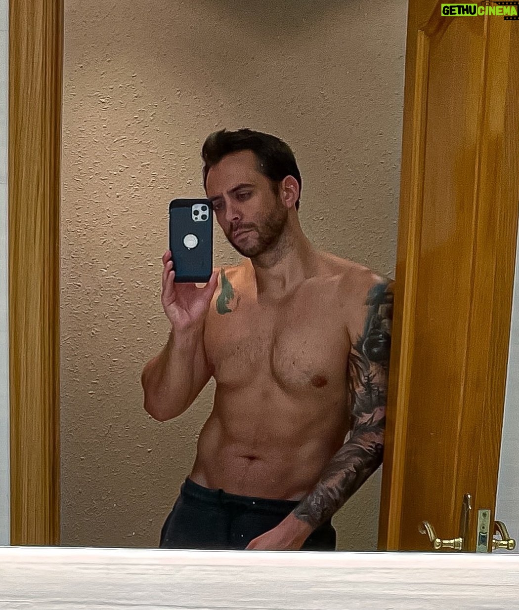 Jordi Wild Instagram - Hola qué tal amigos espero que estén teniendo un lindo día