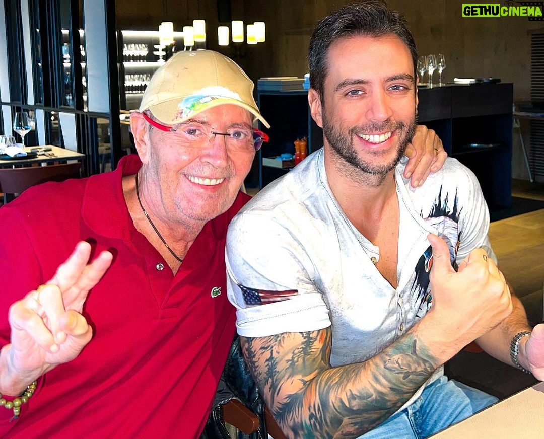 Jordi Wild Instagram - Con el genio más grande del Universo. Cuidad siempre a vuestros padres que nunca sabéis cuando pueden irse ❤️ Oller del Mas