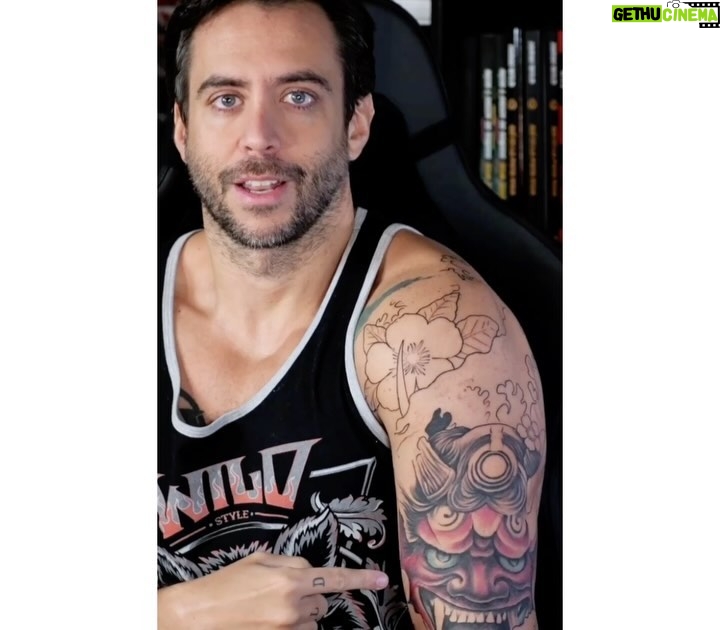 Jordi Wild Instagram - Empezando a tatuar todo el otro brazo con dos tatuadores a la vez… #NoPainNoGain