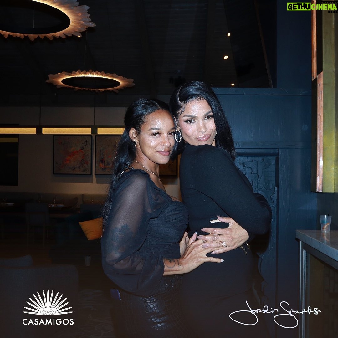 Jordin Sparks Instagram - I had a ball celebrating ‘Call My Name’ with my people & @casamigos! Shout out to my honey, @danaisaiah, who makes anything and everything happen! 🤍 Cheers!🥂 Casalena