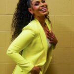 Jordin Sparks Instagram - Living on this higher vibration! I’m really loving the space I’m in rn! 💚🥑🍉🥝 📸: @thefamousunkwn 🪮: @lovetaije 💄: @kimoramulan 👗: @lagencefashion