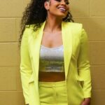 Jordin Sparks Instagram - Living on this higher vibration! I’m really loving the space I’m in rn! 💚🥑🍉🥝 📸: @thefamousunkwn 🪮: @lovetaije 💄: @kimoramulan 👗: @lagencefashion