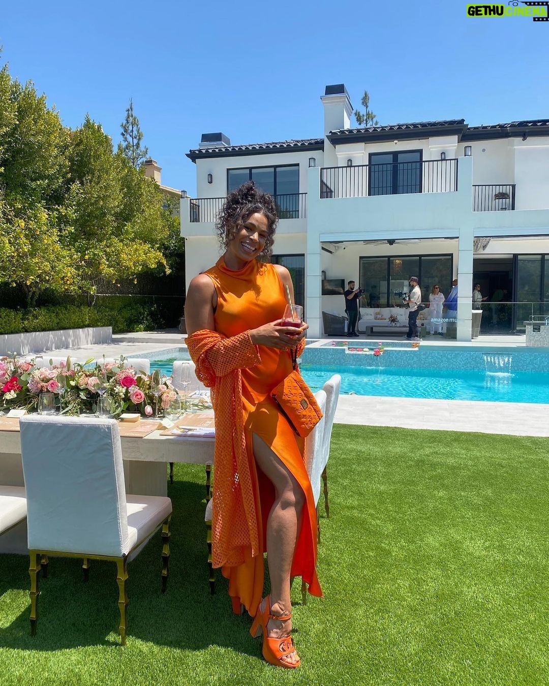 Jordin Sparks Instagram - Gotta give this fit and event some more love! Thank you for celebrating us #MomsInMusic, @amazonmusic. It felt so lovely to be seen! 🧡 Los Angeles, California
