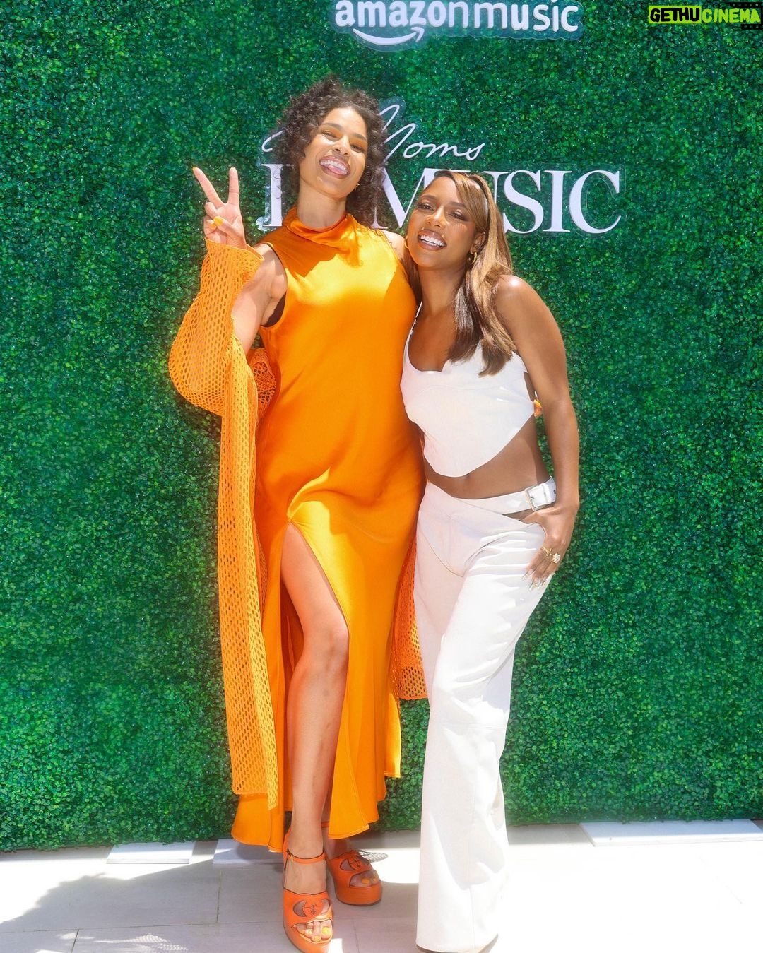 Jordin Sparks Instagram - Gotta give this fit and event some more love! Thank you for celebrating us #MomsInMusic, @amazonmusic. It felt so lovely to be seen! 🧡 Los Angeles, California