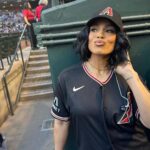 Jordin Sparks Instagram – I’m an Arizona girl at heart! 🤍 Thank you @mlbonfox for having me to sing the National Anthem in my hometown! Go @dbacks! ⚾️🐍

💋 @kimoramulan Chase Field