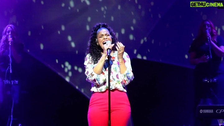 Jordin Sparks Instagram - Thank you, Detroit, for a beautiful night! 🫶🏽✨