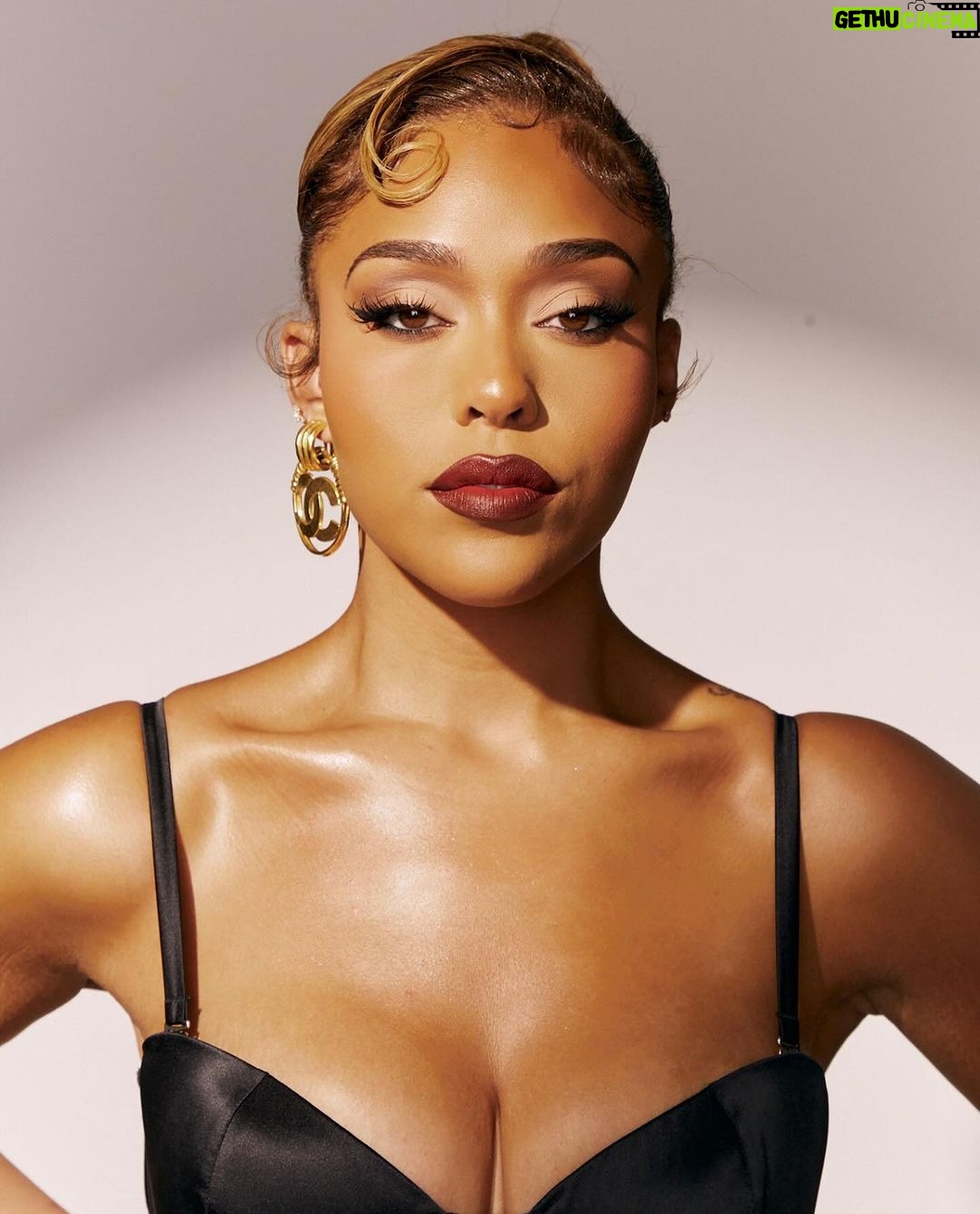 Jordyn Woods Instagram - happy holidays you beautiful people ❤️