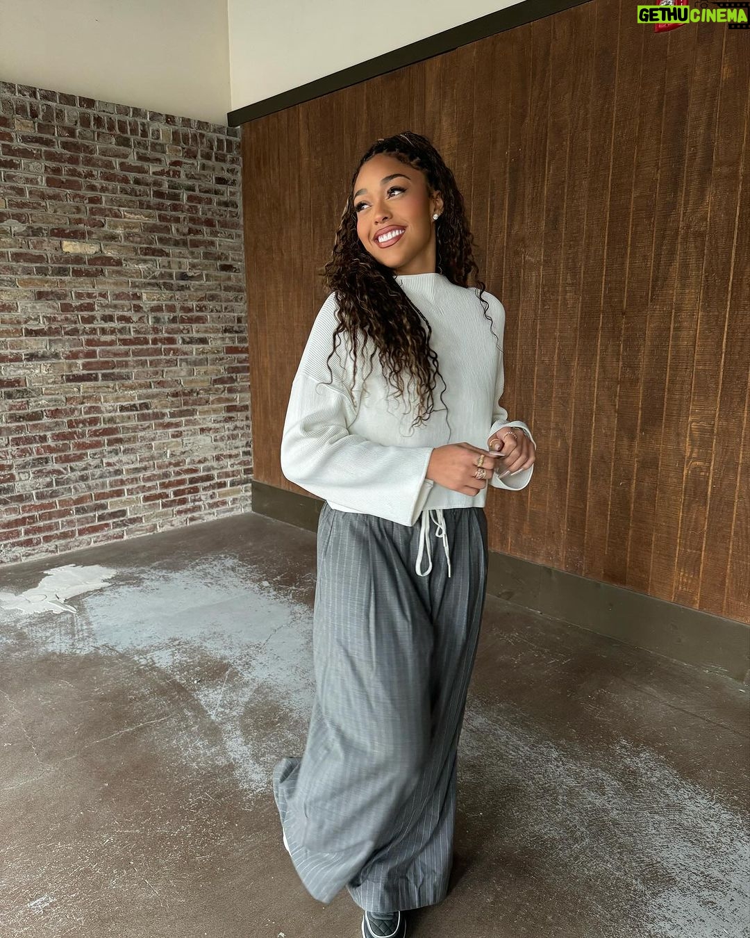 Jordyn Woods Instagram - Adding franchise OWNER to my resume and breaking generational cycles. 🥲 I always wanted to own something outside of my personal brand and I can’t help to think what are a lot of us going to do if social media shut down? Buckhead, ATLANTA! I’m coming soon 😊 Atlanta, Georgia