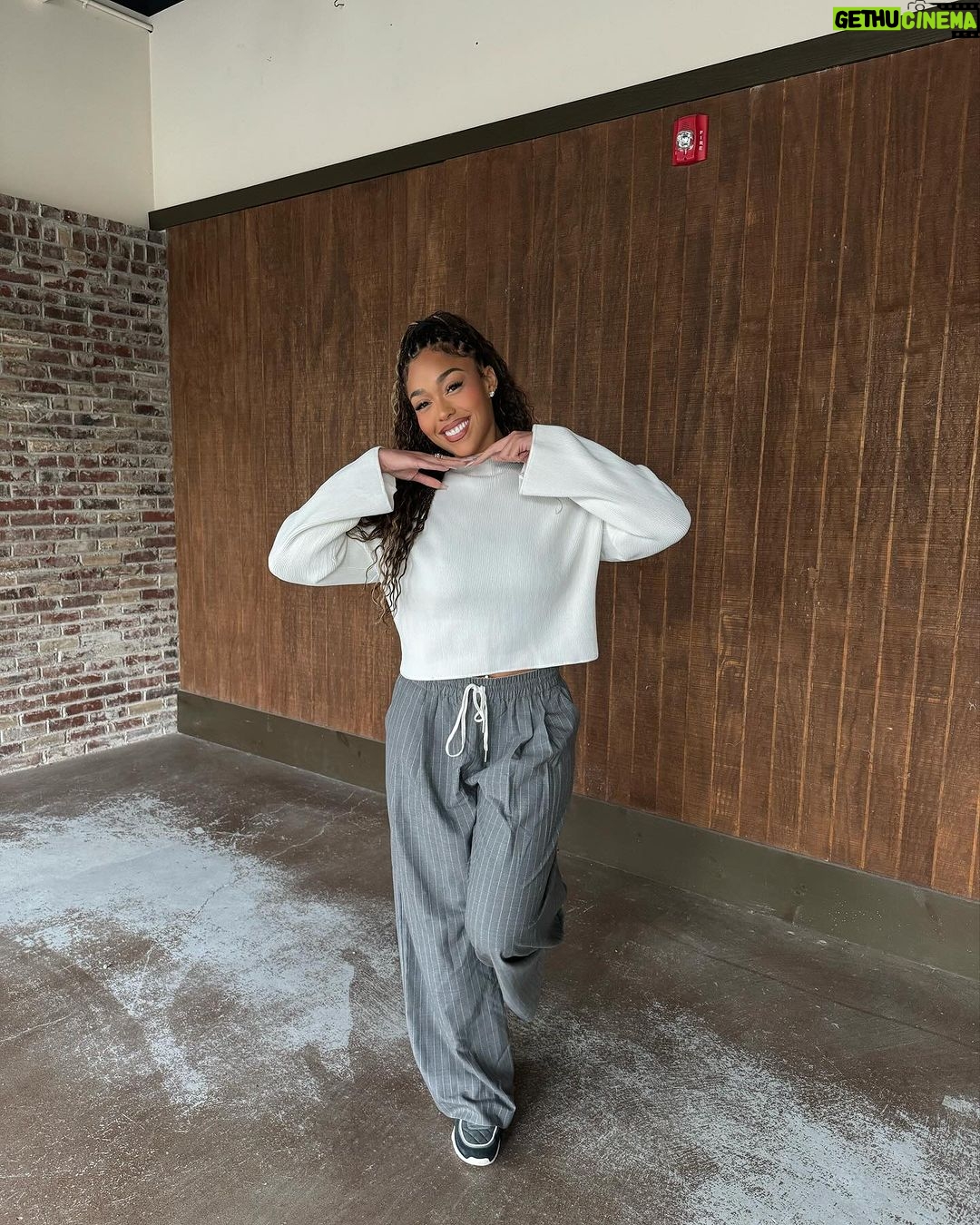 Jordyn Woods Instagram - Adding franchise OWNER to my resume and breaking generational cycles. 🥲 I always wanted to own something outside of my personal brand and I can’t help to think what are a lot of us going to do if social media shut down? Buckhead, ATLANTA! I’m coming soon 😊 Atlanta, Georgia