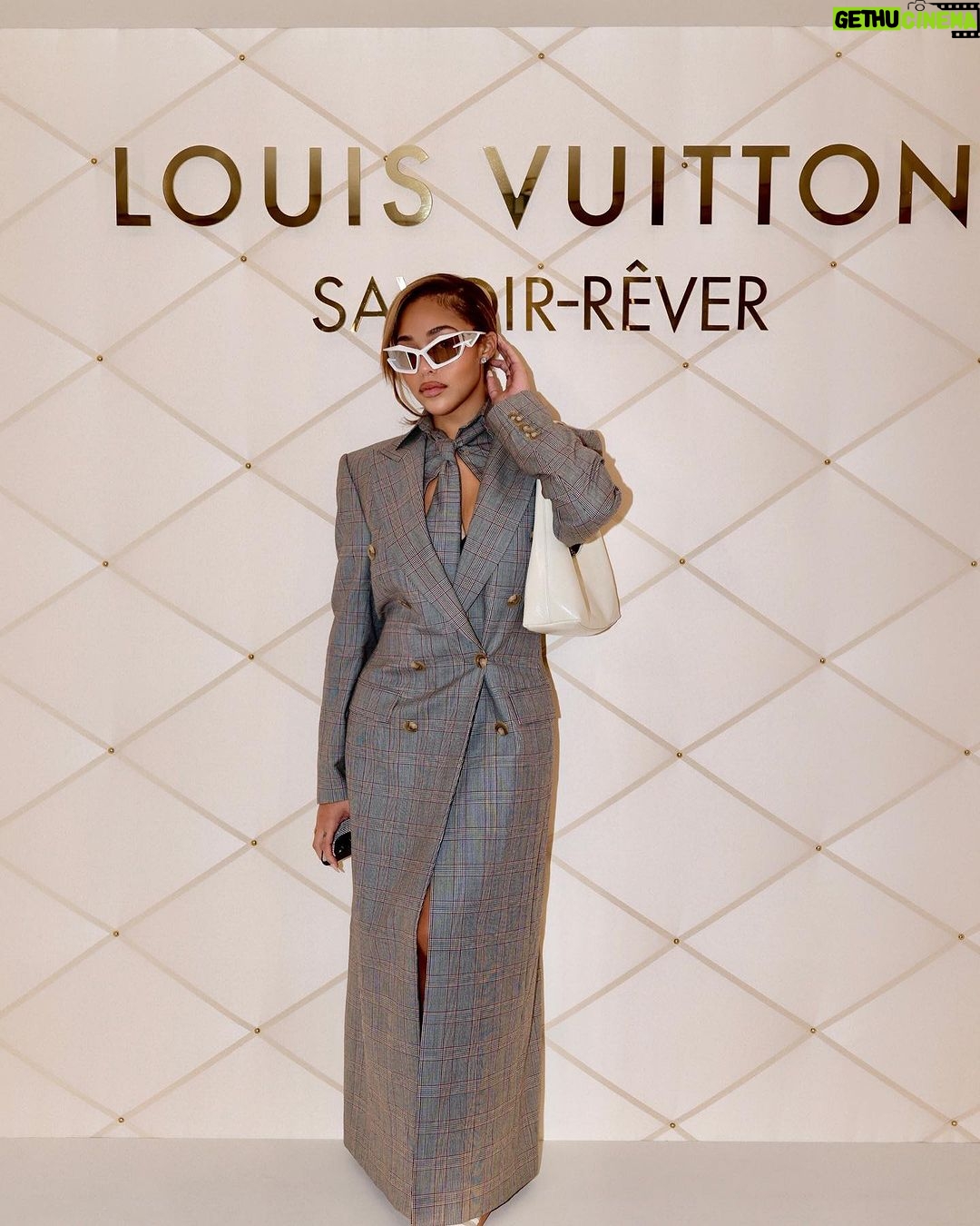 Jordyn Woods Instagram - an incredible birthday surprise from @louisvuitton & @la.mia03 🥲🤍 I guess it’s my birthday all month 🥳