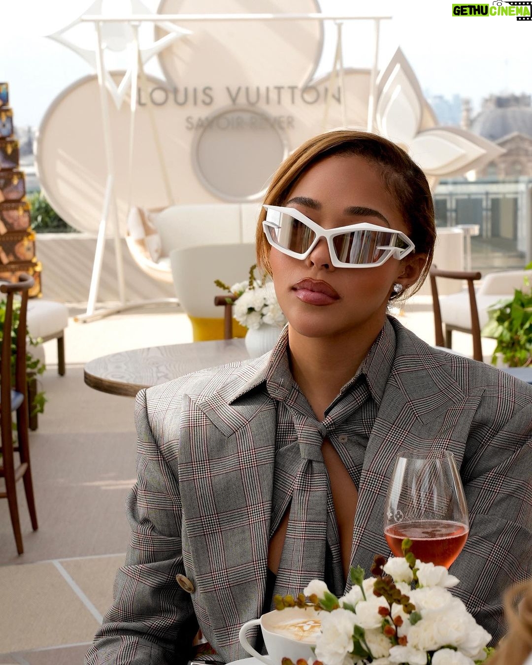 Jordyn Woods Instagram - an incredible birthday surprise from @louisvuitton & @la.mia03 🥲🤍 I guess it’s my birthday all month 🥳