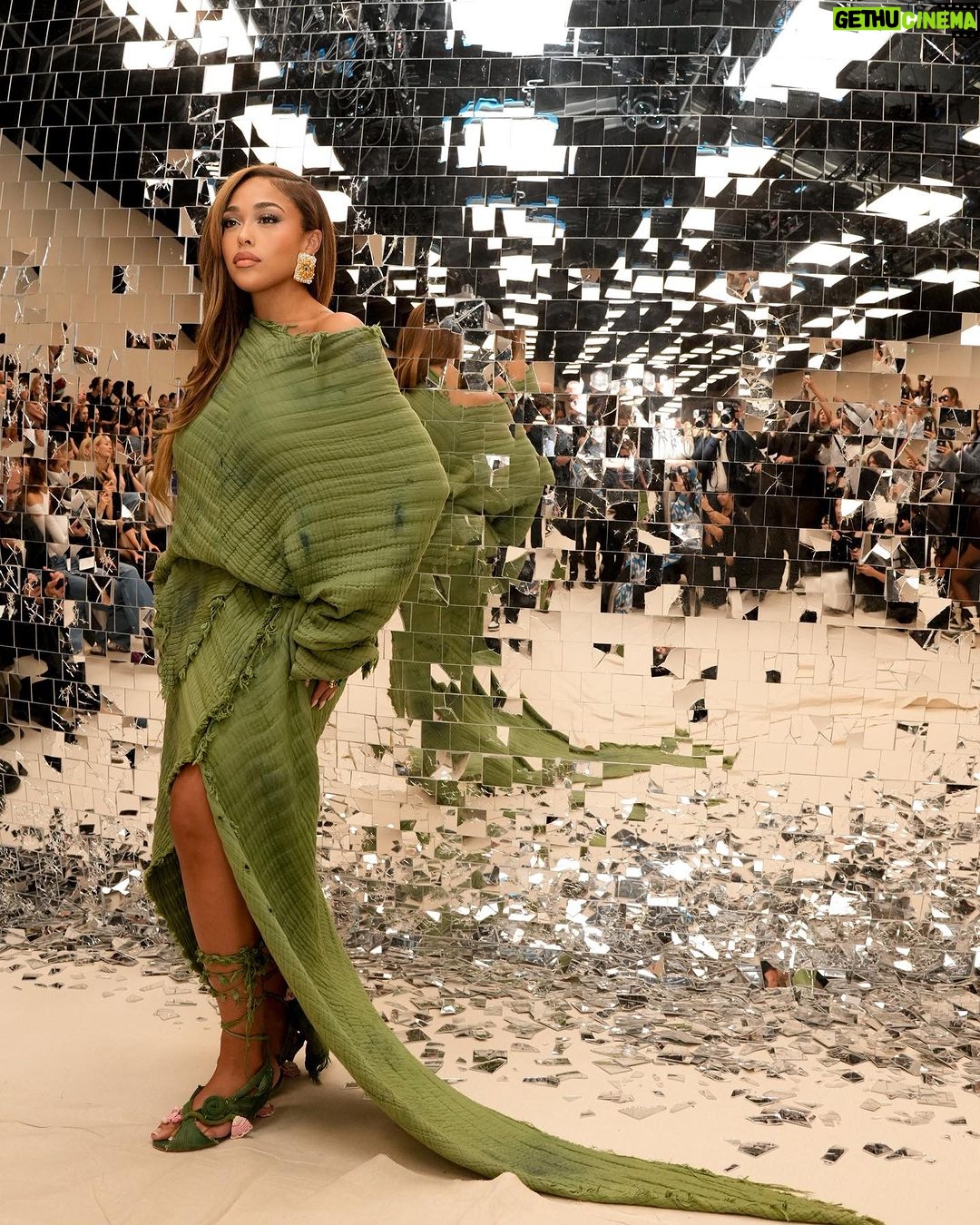 Jordyn Woods Instagram - poison ivy but make it @acnestudios 🍃 Paris,France