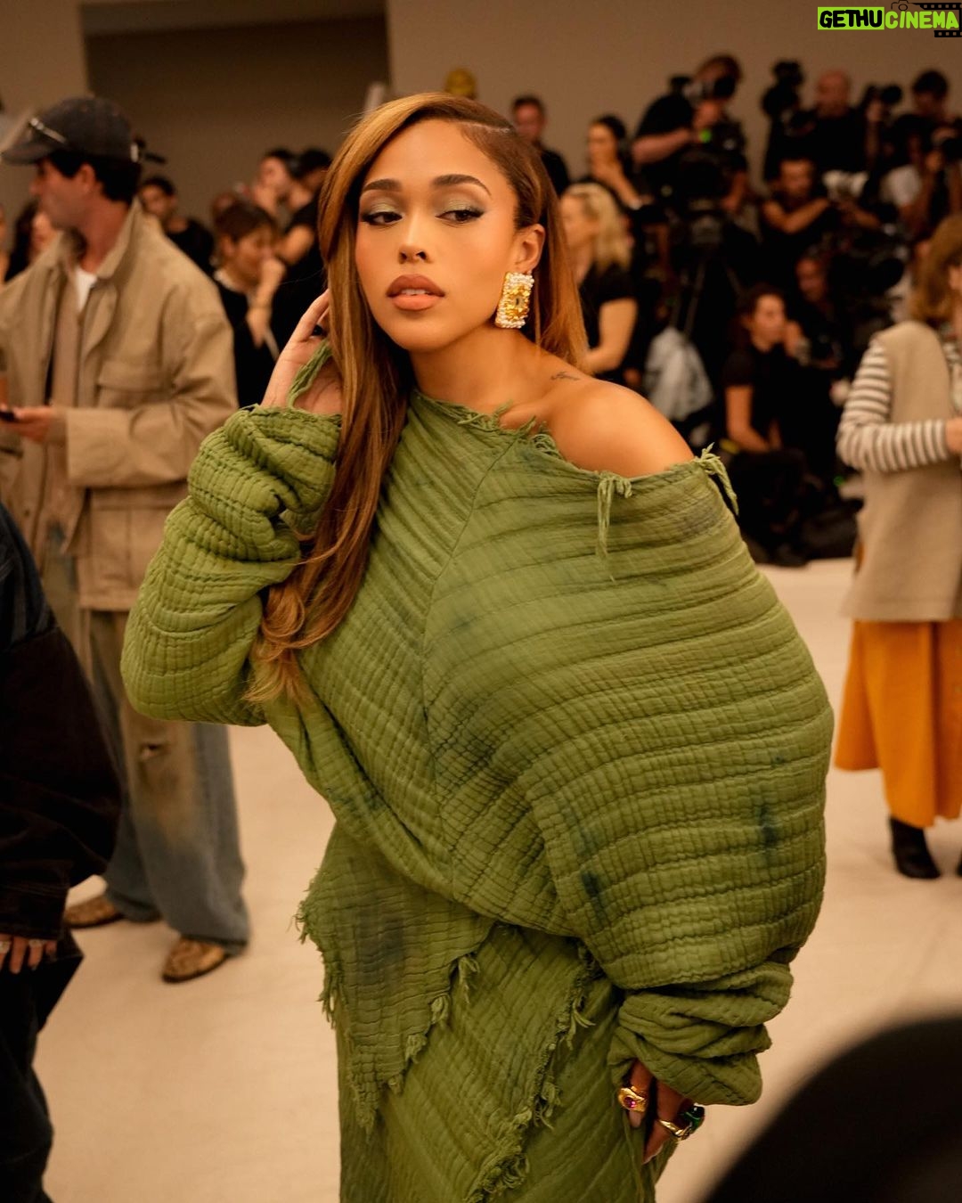 Jordyn Woods Instagram - poison ivy but make it @acnestudios 🍃 Paris,France