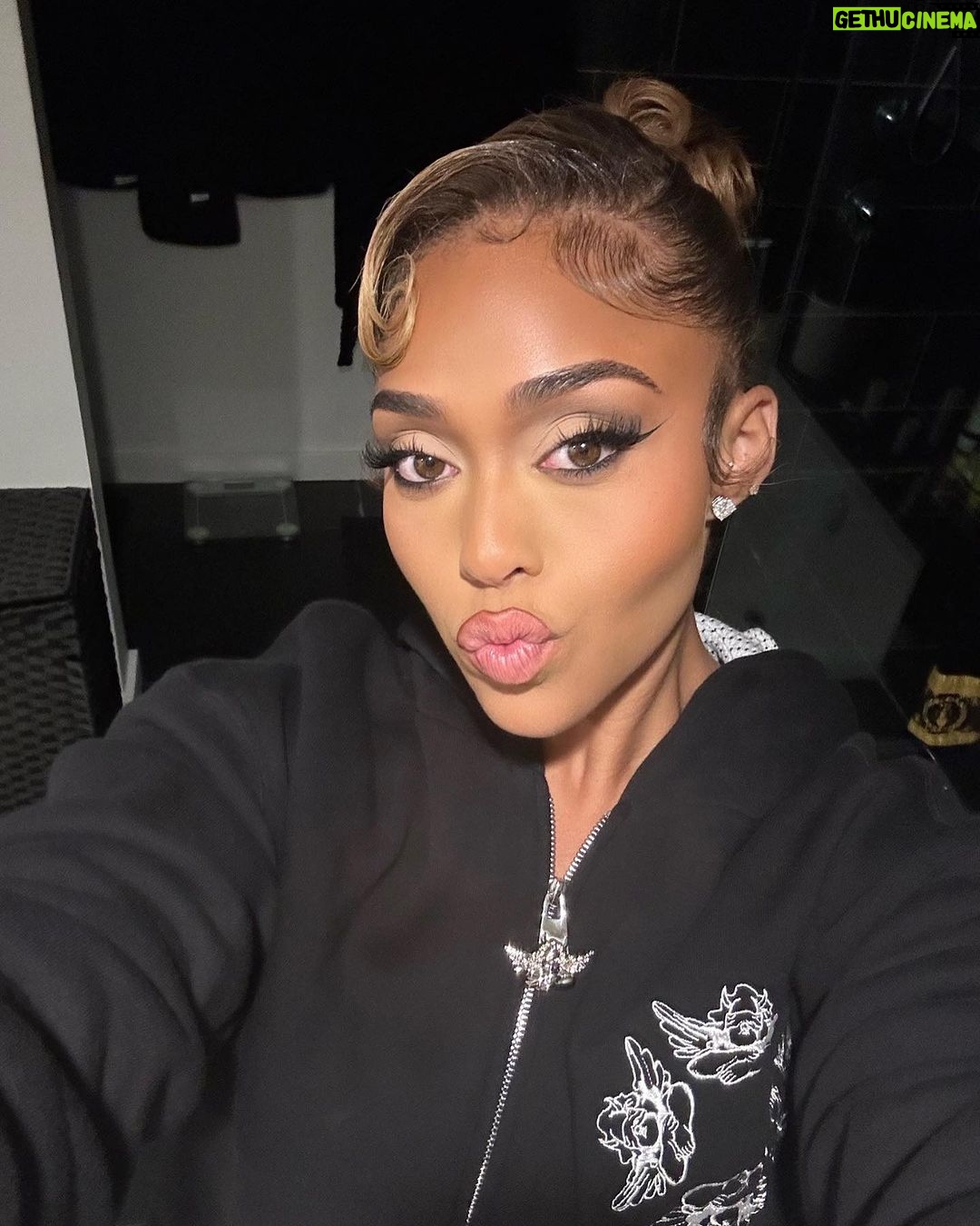 Jordyn Woods Instagram - august, you were good to meππ