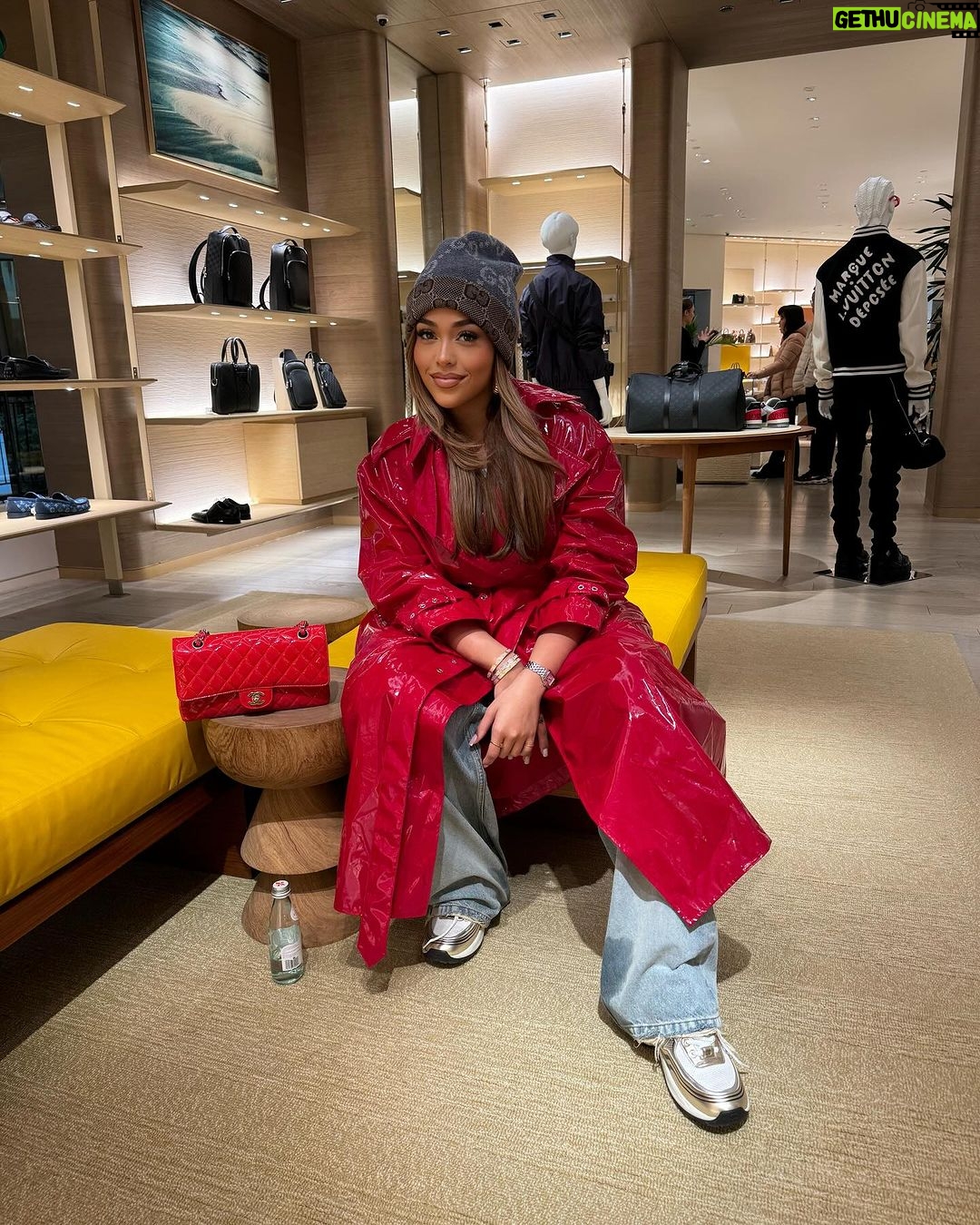 Jordyn Woods Instagram - best day with the best valentine ❤️ thank you for always making me feel special @karltowns