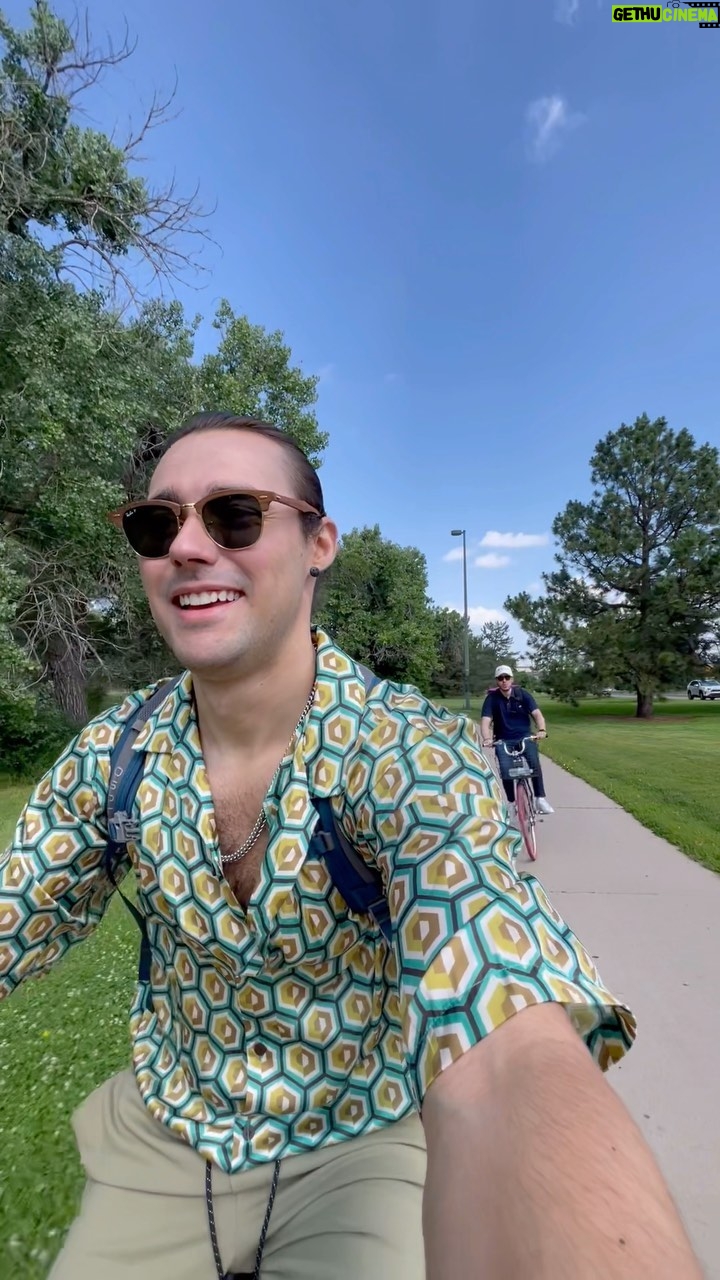 Jorge Blanco Instagram - dónde hospedarse en #denvercolorado ? @halcyoncherrycreek #coloradolovesmexico #wemomobile #comunidadwemo Cherry Creek, Denver, Colorado