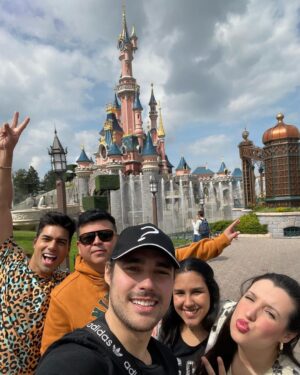 Jorge Blanco Instagram - amo este lugar!  @disneylandparis #disneylandparis30 #avengerscampusparis