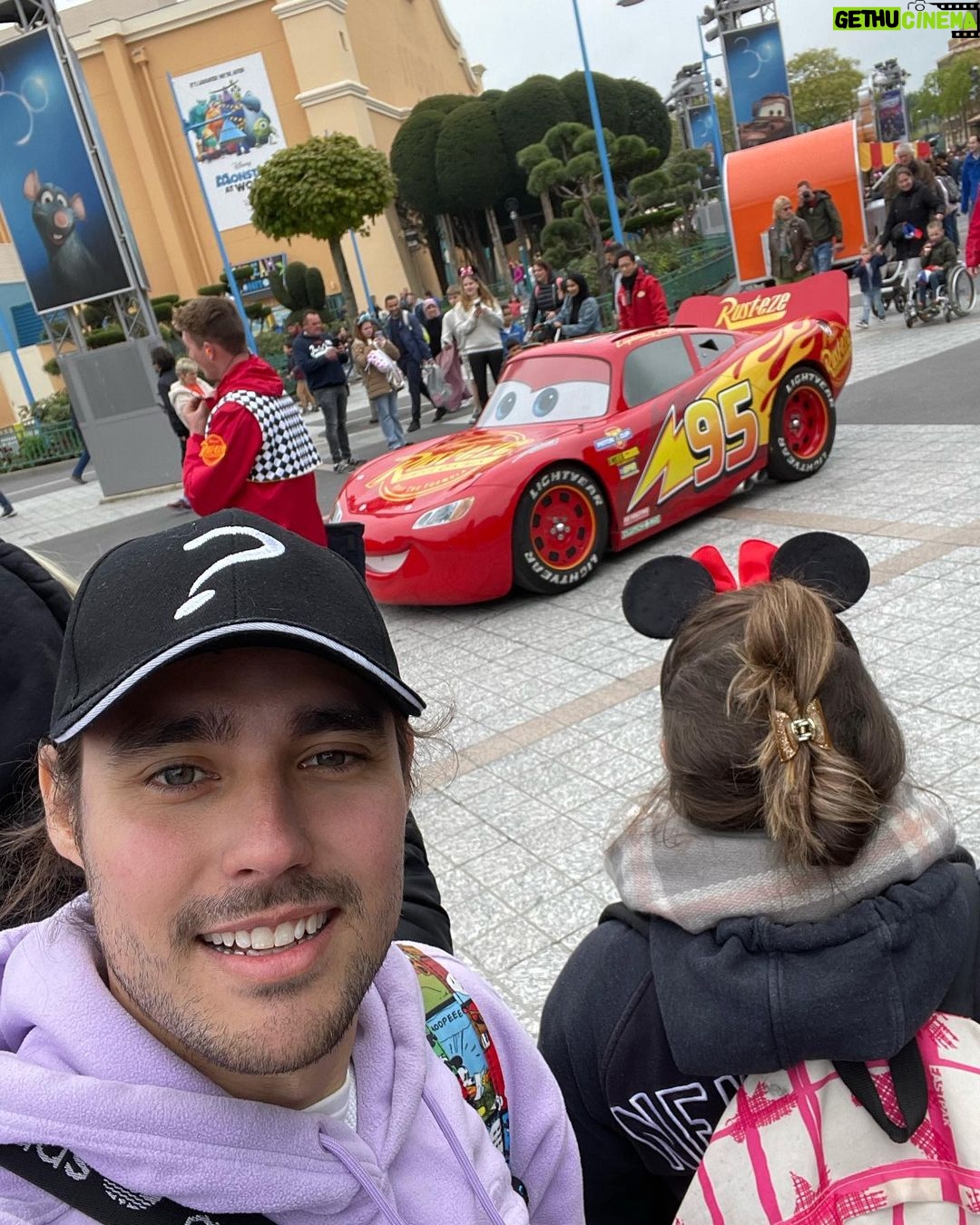 Jorge Blanco - 106.1K Likes - amo este lugar! @disneylandparis #disneylandparis30 #avengerscampusparis