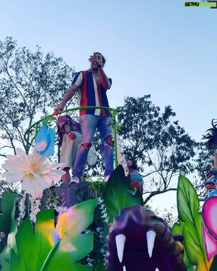 Jorge Blanco Instagram - no les había enseñado pero así la pasé en #carnaval ! gente hermosa de #merida ! Me dejaron con ganas de volver muy pronto 🤍