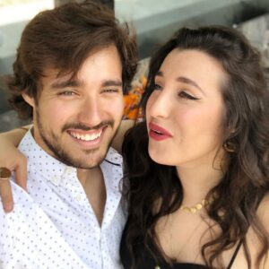 Jorge Blanco Instagram - estas fotos son nuestra relación sin filtros ✨🤍💍 hahahaha @jorgeblanco te amo bebi :)