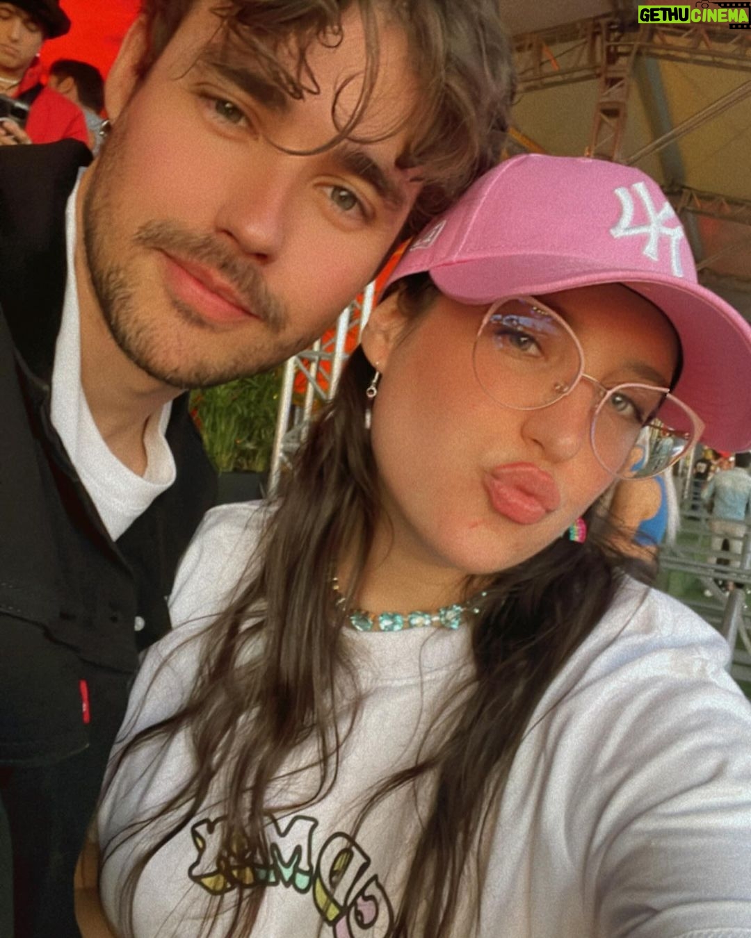 Jorge Blanco - 103.7K Likes - Ser feliz, ser libre, ser adulto, ser un niño y ser yo mismo a tu lado todos estos años y tooodos los que tenemos por delante! Todos los días me enseñas a quererte un poco más (el que entendió entendió 😏) ❤️ te amo!!! #MiSanValentín