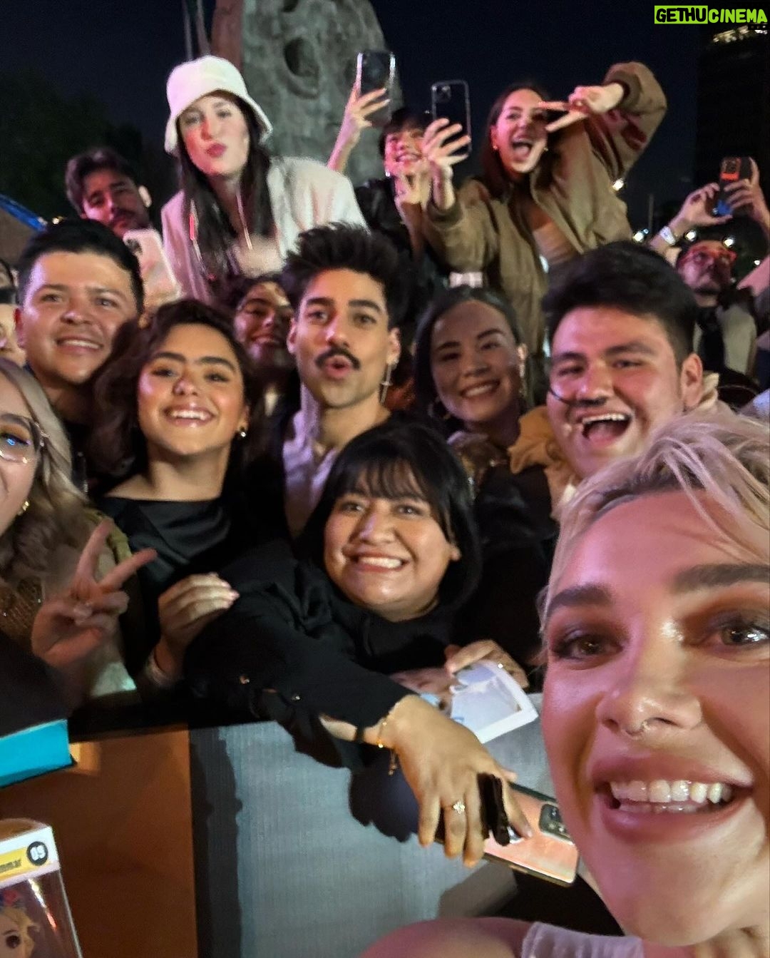 Jorge Blanco - 121.2K Likes - Así fue la premiere de #Duna2 Gracias @warnerbrosmx por invitarnos a este espectacular evento!! La película es una locura! #InvitadoWB