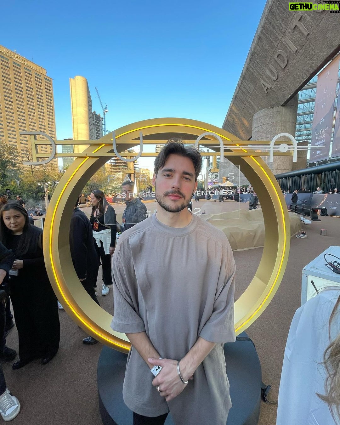Jorge Blanco - 121.2K Likes - Así fue la premiere de #Duna2 Gracias @warnerbrosmx por invitarnos a este espectacular evento!! La película es una locura! #InvitadoWB