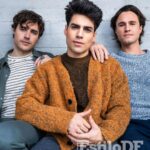 Jorge Blanco Instagram - Hoy es viernes de #EstiloDFWeekend en portada tenemos a nuestros Reyes con Estilo. @lalobrito , @michaelronda y @jorgeblanco , protagonistas de la exitosa serie “Papás por encargo”, celebran con nosotros la llegada de Melchor, Gaspar y Baltasar y nos comparte cómo les fue con sus regalos de la infancia. 📍 @gardelamx