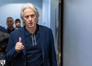 Jorge Jesus Instagram - Crescemos juntos e ambicionamos mais !

We grow together and we are eager for more!

@alhilal #alhilal