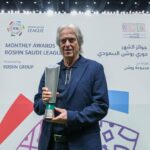 Jorge Jesus Instagram - Ontem demos mais um passo em direção ao nosso objetivo. 30 jogos sem perder, 22 vitórias consecutivas com o extra de receber um troféu de treinador do mês pela 3.ª vez consecutiva. Tenho a agradecer à @spl @spl_en por este prémio mas acima de tudo aos meus jogadores e aos incríveis fãs do @alhilal. Yesterday we took another step towards our goal. 30 games unbeaten, 22 consecutive wins with the plus of receiving the coach of the month trophy for the 3rd consecutive time. I have to thank @spl @spl_en for this award but above all to my players and to the amazing @alhilal fans. Riyadh - Kingdom Of Saudi Arabia