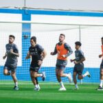 Jorge Jesus Instagram - O treino de hoje teve corrida extra para compensar os chocolates que o @mbsh_10 nos ofereceu mas são estes gestos que nos dão motivação para correr ainda mais. ‎شكرًا Today's training had an extra run to compensate for the chocolates that @mbsh_10 offered us but these gestures are what give us motivation to run even harder. Thanks Riyadh, Saudi Arabia