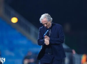 Jorge Jesus Instagram - Acabámos o ano da melhor maneira possível! Mais uma vitória e sem derrotas👏🏼
Sabemos que o resto do campeonato será intenso, mas a nossa determinação está mais forte do que nunca.

Obrigada jogadores, equipa e claro aos nosso adeptos! Até fevereiro 💙

We ended the year in the best way possible! Another victory and no defeats👏🏼
We know the rest of the championship will be intense, but our determination is stronger than ever.

Thank you players, team and of course our fans! Until February 💙
