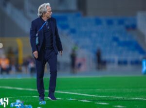 Jorge Jesus Instagram - Acabámos o ano da melhor maneira possível! Mais uma vitória e sem derrotas👏🏼
Sabemos que o resto do campeonato será intenso, mas a nossa determinação está mais forte do que nunca.

Obrigada jogadores, equipa e claro aos nosso adeptos! Até fevereiro 💙

We ended the year in the best way possible! Another victory and no defeats👏🏼
We know the rest of the championship will be intense, but our determination is stronger than ever.

Thank you players, team and of course our fans! Until February 💙