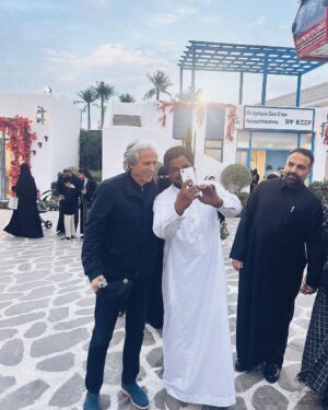 Jorge Jesus Instagram - Aproveitei estes 2 dias de folga da melhor maneira possível,  estar com a minha família, conhecer um bocadinho de Riad e ainda tive tempo para ver futebol em casa e relaxar. Recebi também muito carinho dos meus fãs. Obrigado por terem tornado estes dias ainda melhores 💙

I made the most of these 2 days off, being with my family, getting to know a little about Riyadh and I still had time to watch football at home and relax. I also received a lot of affection from my fans. Thank you for making these days even better 
💙