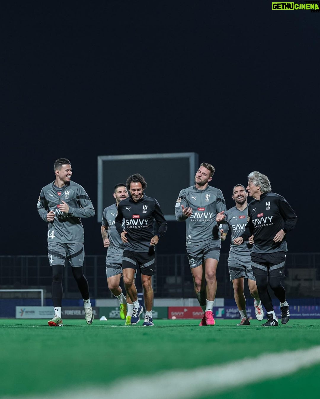 Jorge Jesus Instagram - Parabéns equipa pela brilhante primeira volta ! Ainda temos um longo caminho pela frente ! Amanhã começa a segunda ronda. Congratulations team on a brilliant first round! We still have a long way to go! Tomorrow the second round begins. @alhilal #alhilal Riyadh, Saudi Arabia