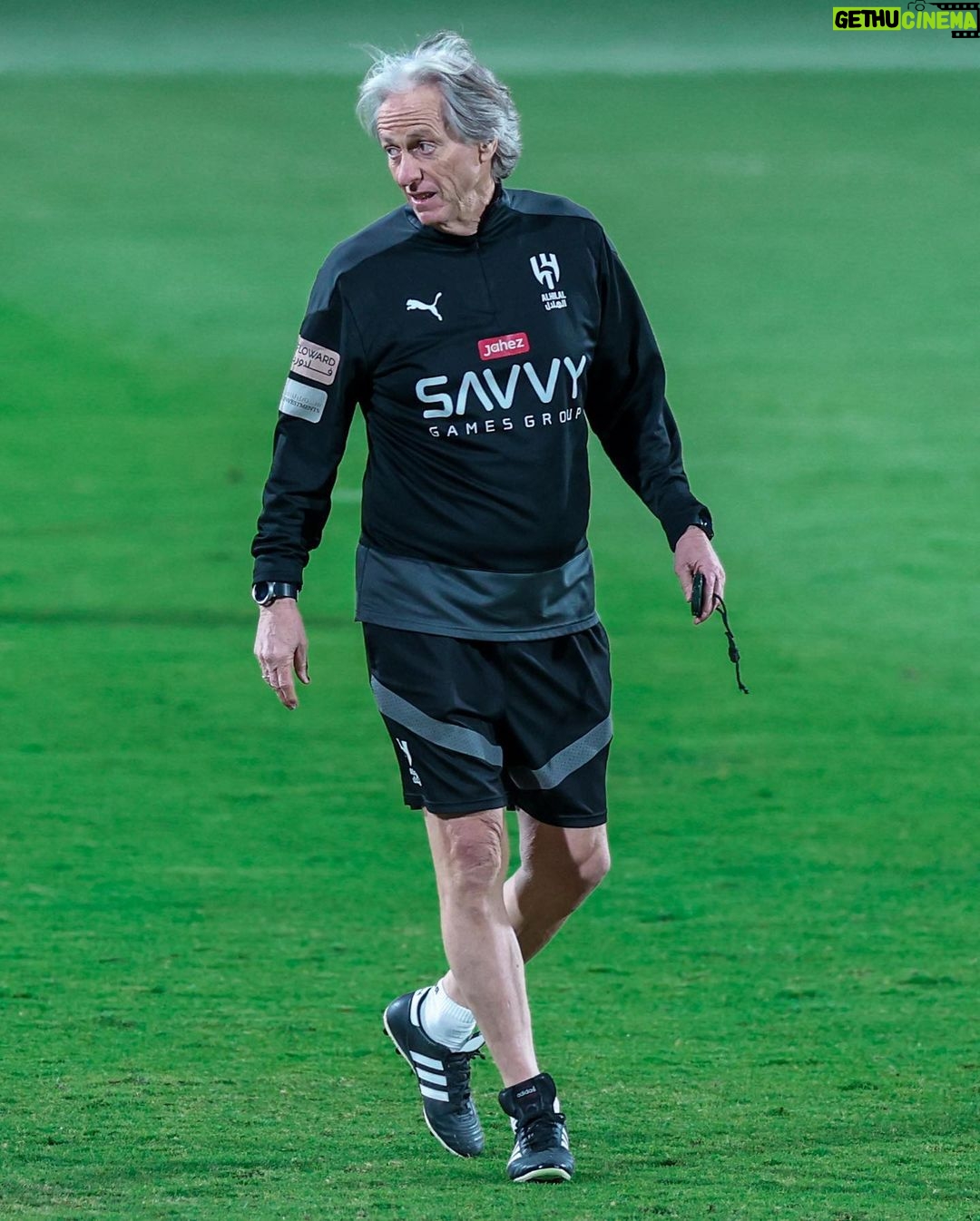 Jorge Jesus Instagram - Parabéns equipa pela brilhante primeira volta ! Ainda temos um longo caminho pela frente ! Amanhã começa a segunda ronda. Congratulations team on a brilliant first round! We still have a long way to go! Tomorrow the second round begins. @alhilal #alhilal Riyadh, Saudi Arabia