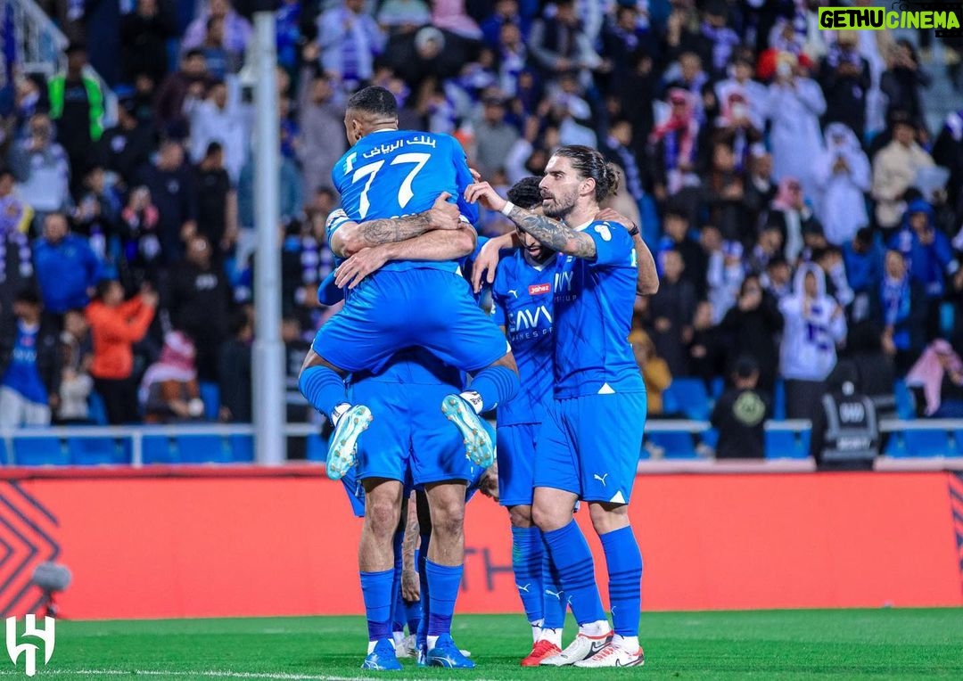 Jorge Jesus Instagram - Incrível ambiente no estádio! Mais uma vitória 👏🏼 O espírito de equipa tem se sobressaído jogo após jogo! 💙 Incredible atmosphere at the stadium! Another victory 👏🏼 The team spirit has stood out game after game! @alhilal #alhilal