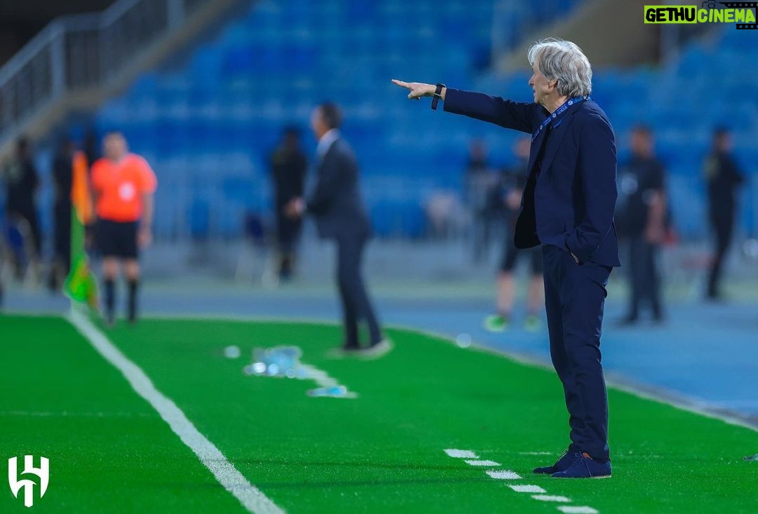 Jorge Jesus Instagram - Estamos qualificados para as meias finais da copa do Rei 👏🏼 Parabéns jogadores, equipa técnica e adeptos ! We are qualified for the semi-finals of the King’s Cup 👏🏼 Congratulations players, technical team and fans! #alhilal @alhilal