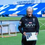 Jorge Jesus Instagram - O treino de hoje teve corrida extra para compensar os chocolates que o @mbsh_10 nos ofereceu mas são estes gestos que nos dão motivação para correr ainda mais. ‎شكرًا Today's training had an extra run to compensate for the chocolates that @mbsh_10 offered us but these gestures are what give us motivation to run even harder. Thanks Riyadh, Saudi Arabia