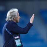 Jorge Jesus Instagram – Acabámos o ano da melhor maneira possível! Mais uma vitória e sem derrotas👏🏼
Sabemos que o resto do campeonato será intenso, mas a nossa determinação está mais forte do que nunca.

Obrigada jogadores, equipa e claro aos nosso adeptos! Até fevereiro 💙

We ended the year in the best way possible! Another victory and no defeats👏🏼
We know the rest of the championship will be intense, but our determination is stronger than ever.

Thank you players, team and of course our fans! Until February 💙 Riyadh, Saudi Arabia
