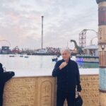 Jorge Jesus Instagram – Aproveitei estes 2 dias de folga da melhor maneira possível,  estar com a minha família, conhecer um bocadinho de Riad e ainda tive tempo para ver futebol em casa e relaxar. Recebi também muito carinho dos meus fãs. Obrigado por terem tornado estes dias ainda melhores 💙

I made the most of these 2 days off, being with my family, getting to know a little about Riyadh and I still had time to watch football at home and relax. I also received a lot of affection from my fans. Thank you for making these days even better 
💙 Riyadh, Saudi Arabia